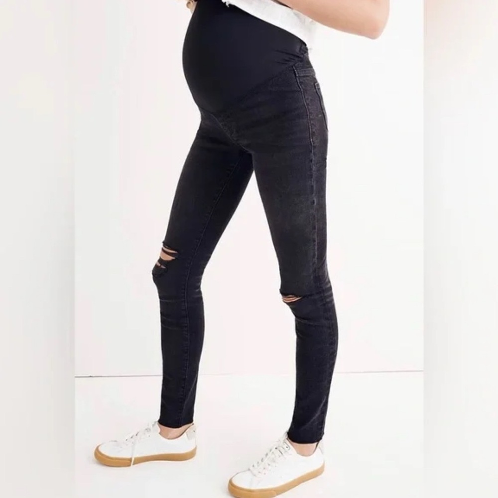 EUC Madewell Black Distressed Skinny Jeans